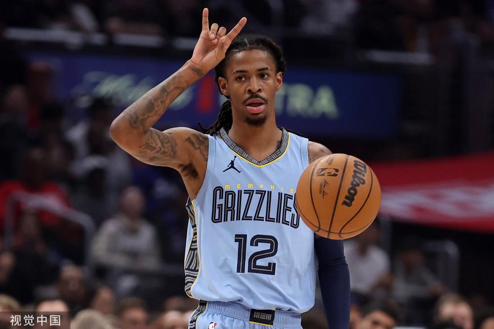 的球员之一 的球员之一